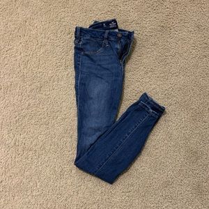 Size 3 short jeggings from hollister
